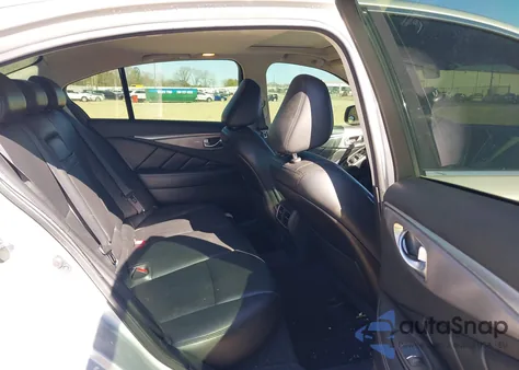 2014 Infiniti Q50 z USA, uszkodzony, nr VIN JN1BV7AR2EM699697